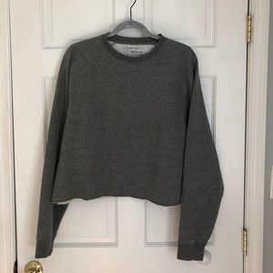 Crew neck cropped sweatshirt